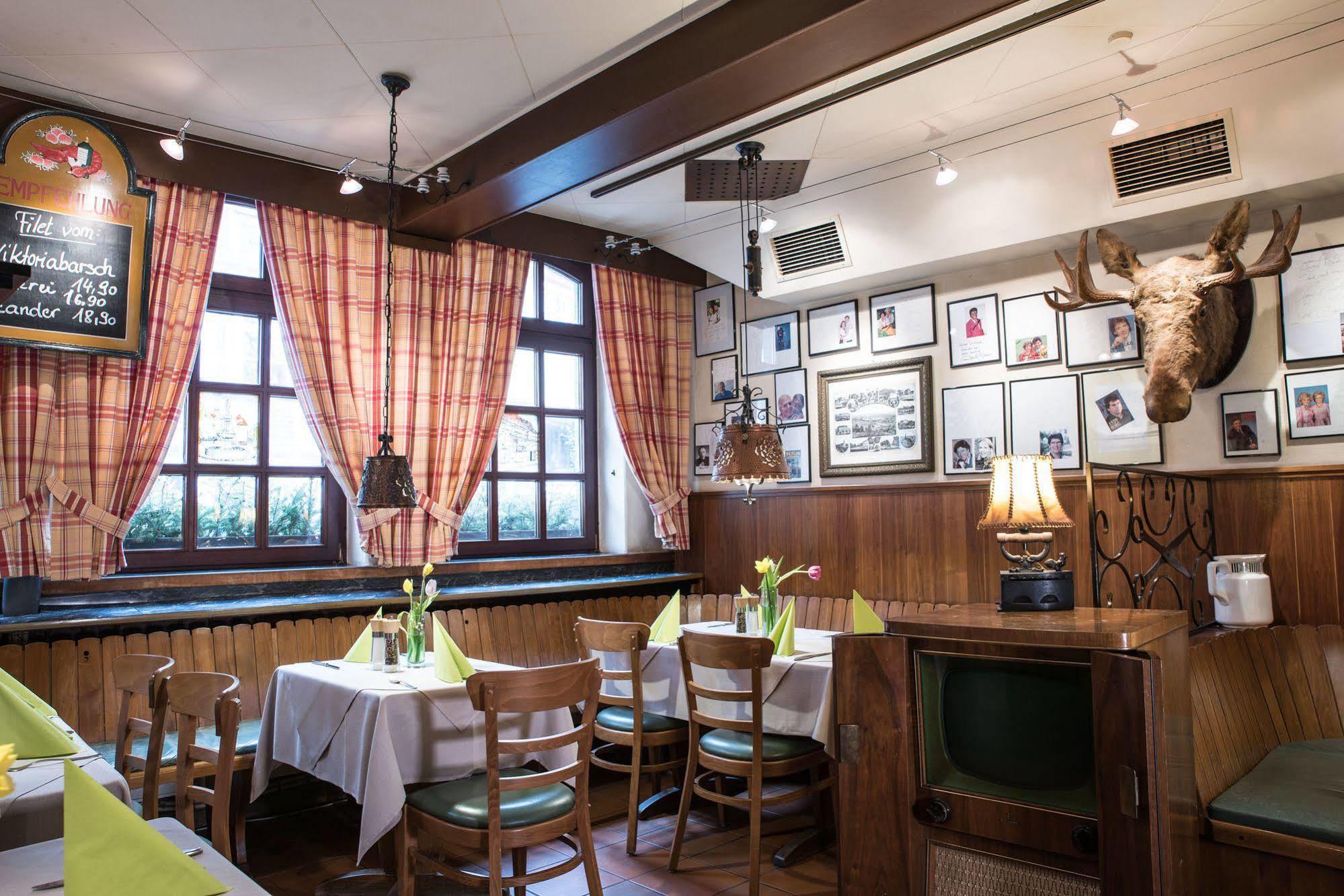 Hotel Schere Northeim Bagian luar foto